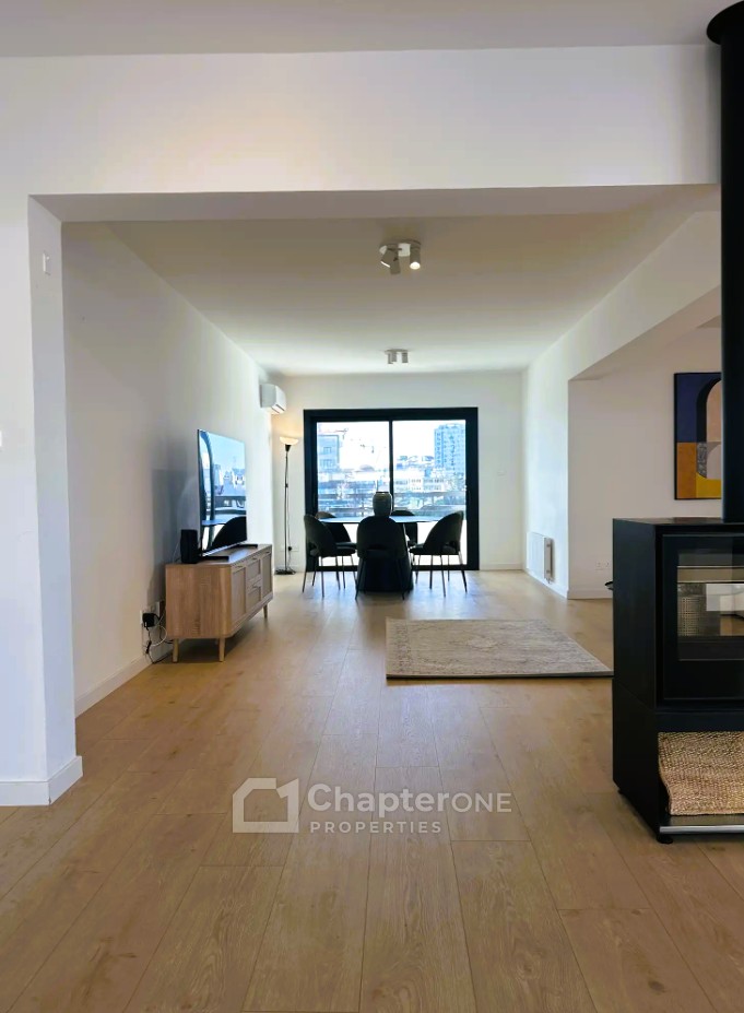 Penthouse For Rent  in  Nicosia - Lykabittos