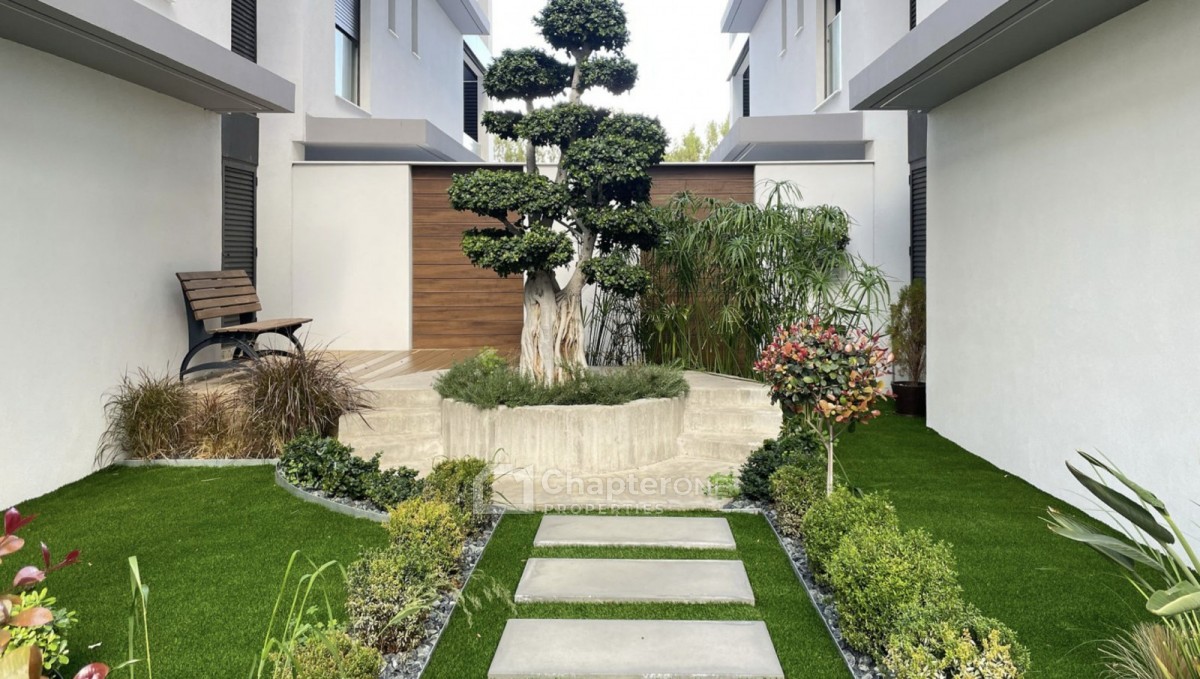 Apartment For Sale  in  Egkomi - Parissinos