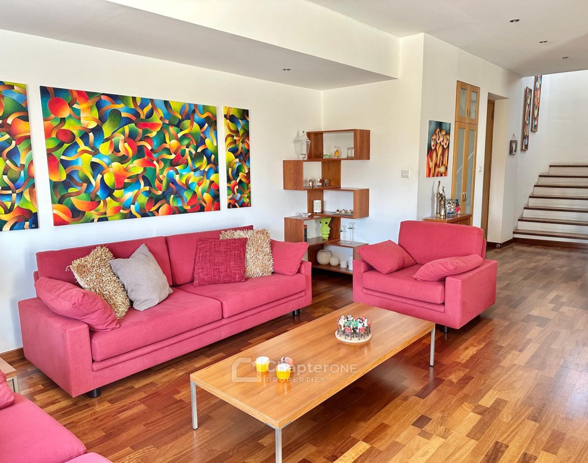 Semi Detached Villa For Sale  in  Strovolos - Acropolis