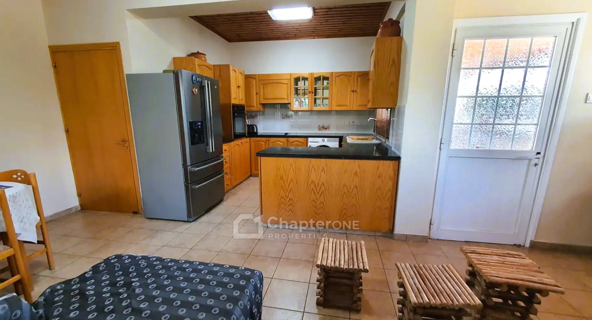 Detached Villa For Rent  in  Kokkinotrimithia