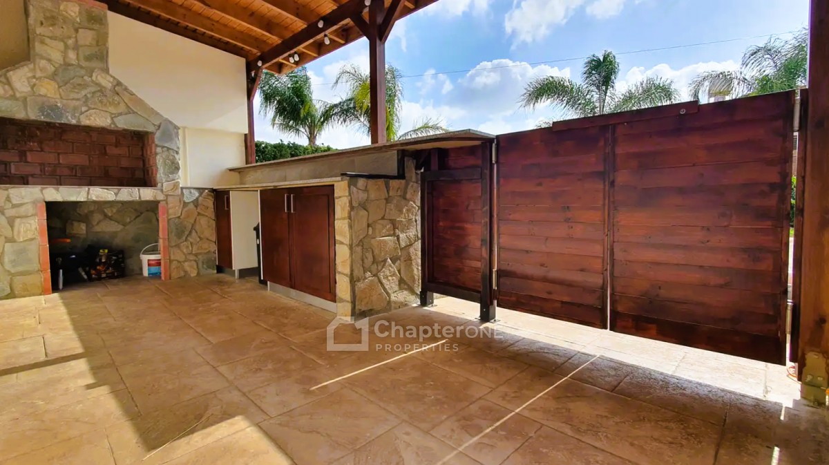 Detached Villa For Rent  in  Kokkinotrimithia