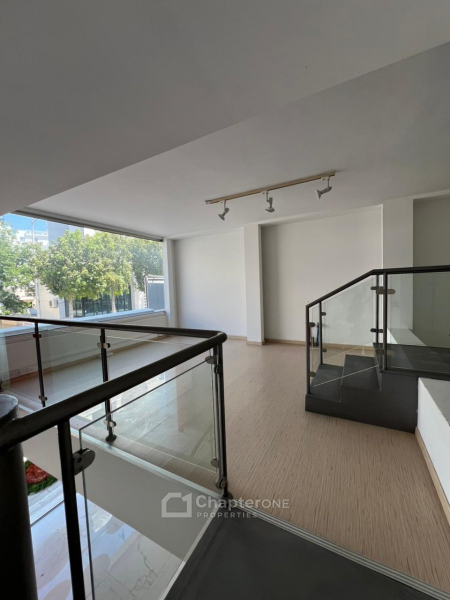 Showroom For Rent  in  Agios Antonios