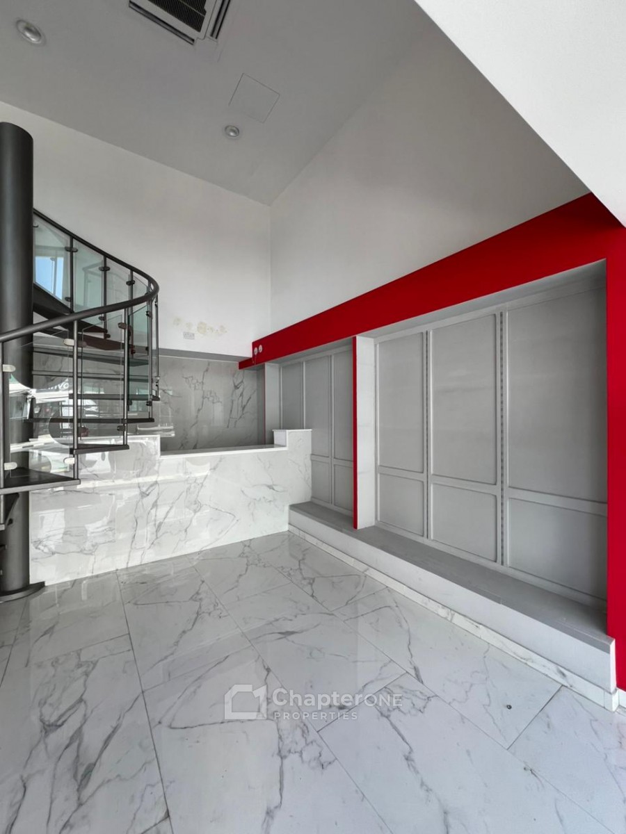 Showroom For Rent  in  Agios Antonios