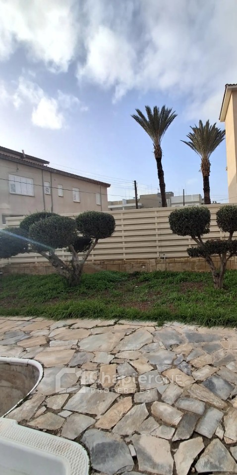 Detached Villa For Sale  in  Agios Dometios - Agios Georgios