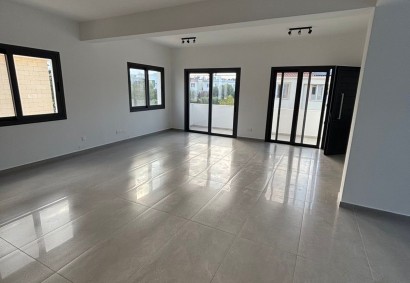 Strovolos - Agios Vasileios Penthouse For Rent | C10033