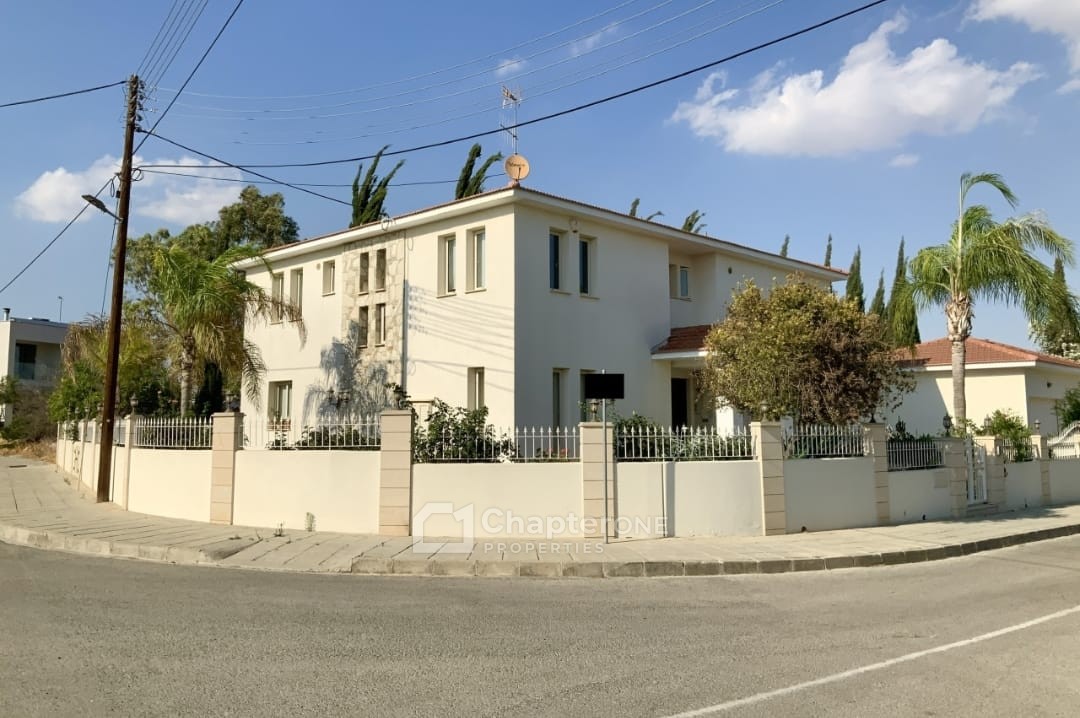 Detached Villa For Sale  in  Select Location