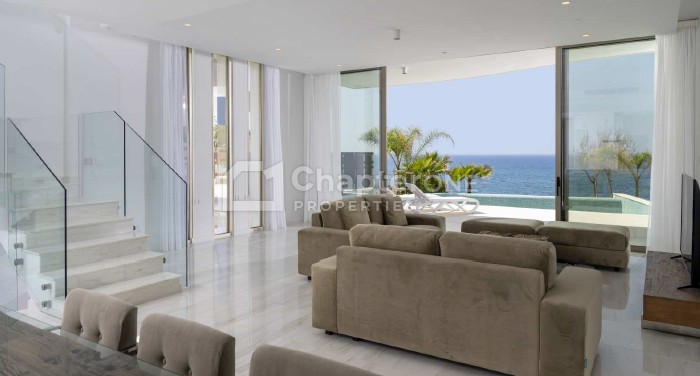 Detached Villa For Sale  in  Select Location