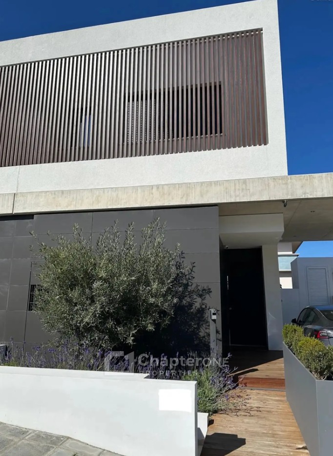 Detached Villa For Sale  in  Egkomi - Parissinos