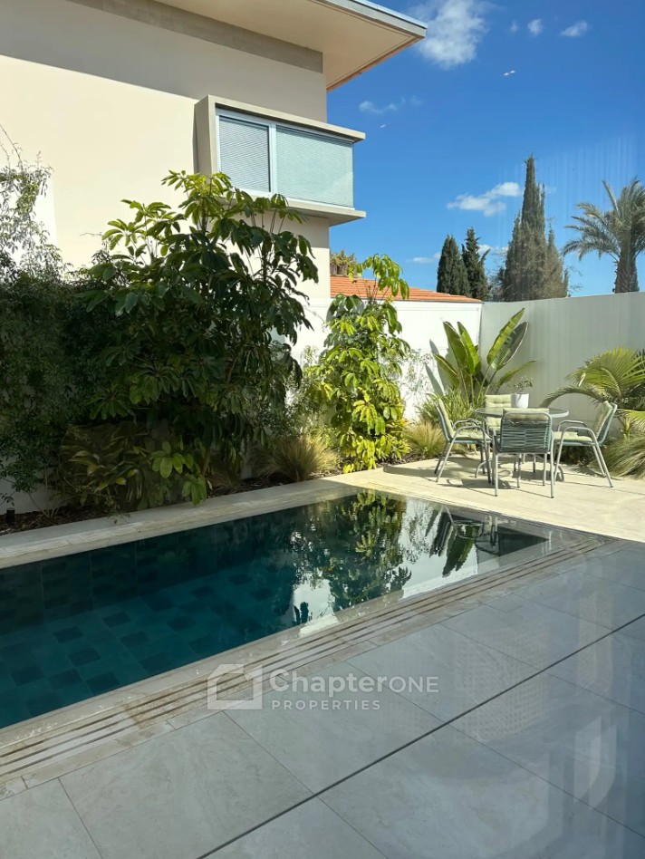 Detached Villa For Sale  in  Egkomi - Parissinos