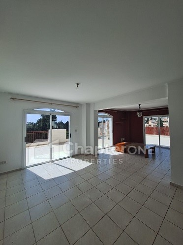 Penthouse For Sale  in  Kato Paphos - Universal