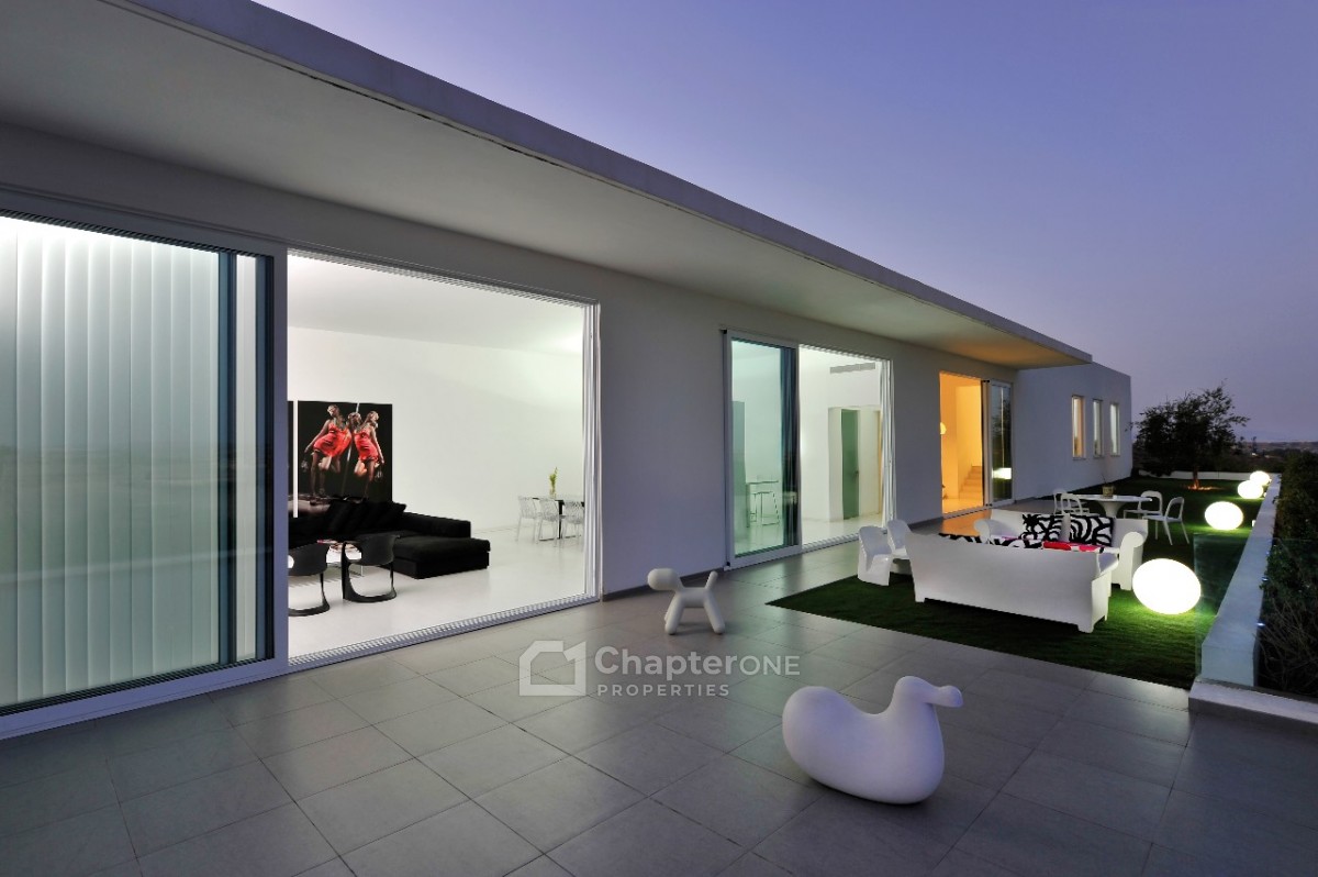 Detached Villa For Sale  in  Agia Varvara Lefkosias