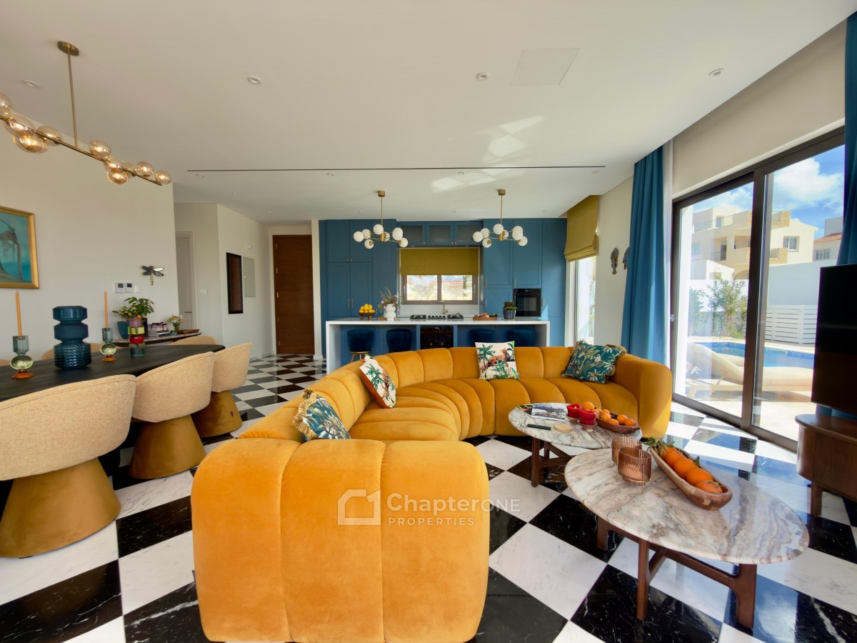 Detached Villa For Sale  in  Peyia - St. George