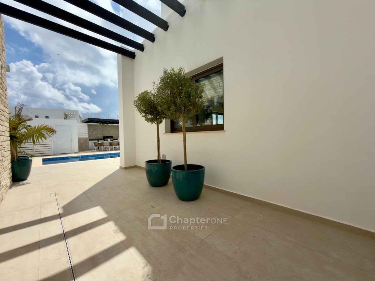 Detached Villa For Sale  in  Peyia - St. George