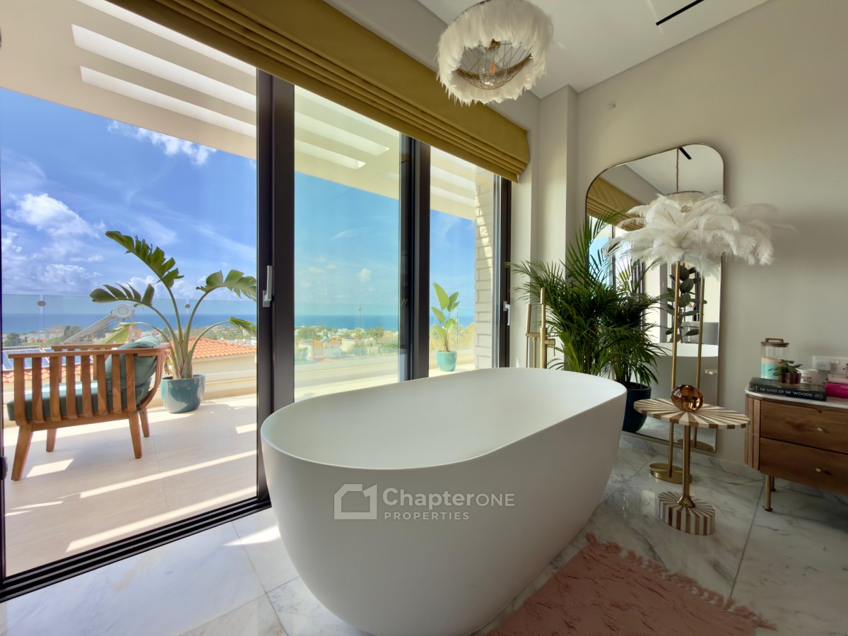 Detached Villa For Sale  in  Peyia - St. George