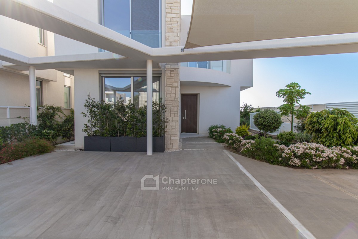Villas / Houses in Coral Bay