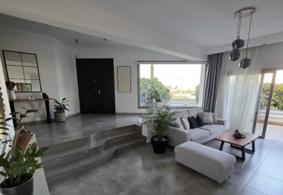Deftera Pano, Nicosia Detached Villa For Sale | C11219