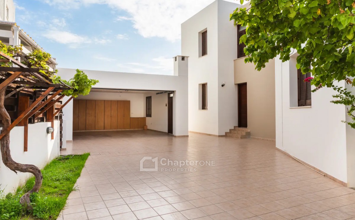 Detached Villa For Rent  in  Agios Dometios - Agios Georgios