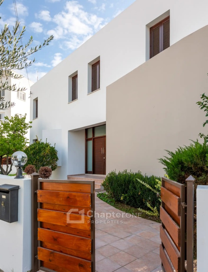 Detached Villa For Rent  in  Agios Dometios - Agios Georgios