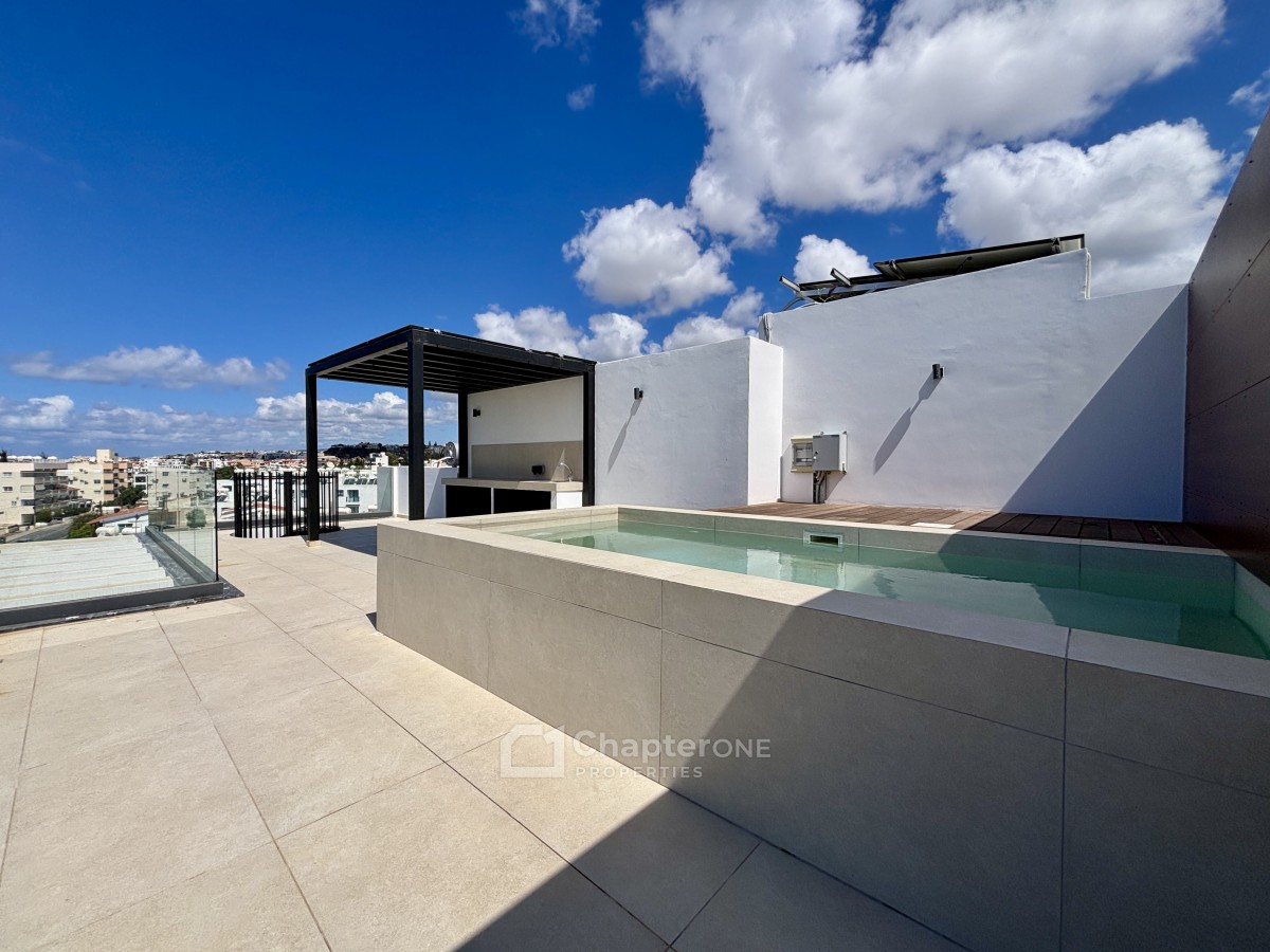 Penthouse For Sale  in  Kato Paphos - Universal
