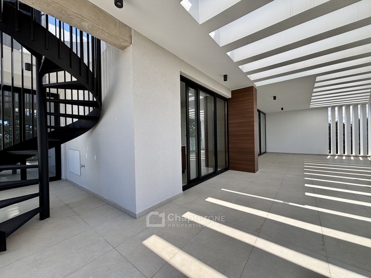 Penthouse For Sale  in  Kato Paphos - Universal