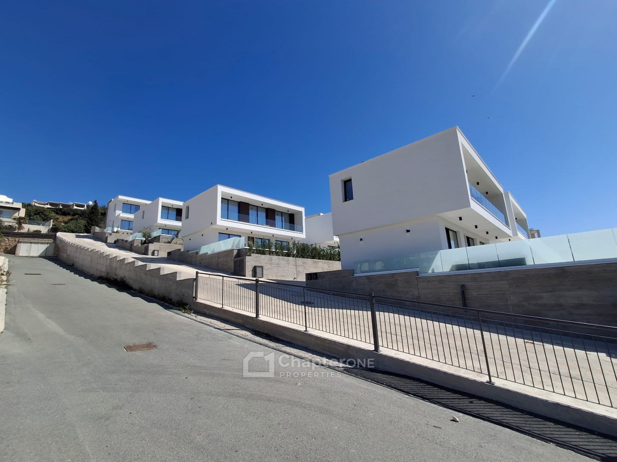 Detached Villa For Sale  in  Chlorakas