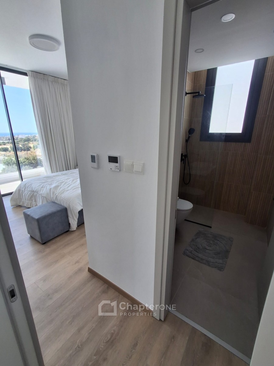 Detached Villa For Sale  in  Chlorakas