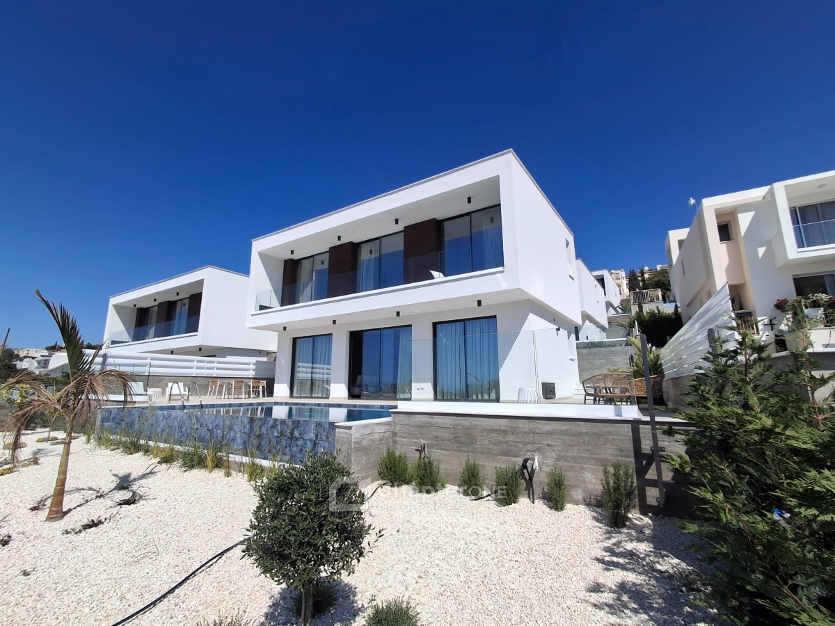 Detached Villa For Sale  in  Chlorakas