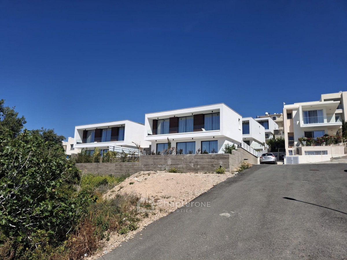 Detached Villa For Sale  in  Chlorakas