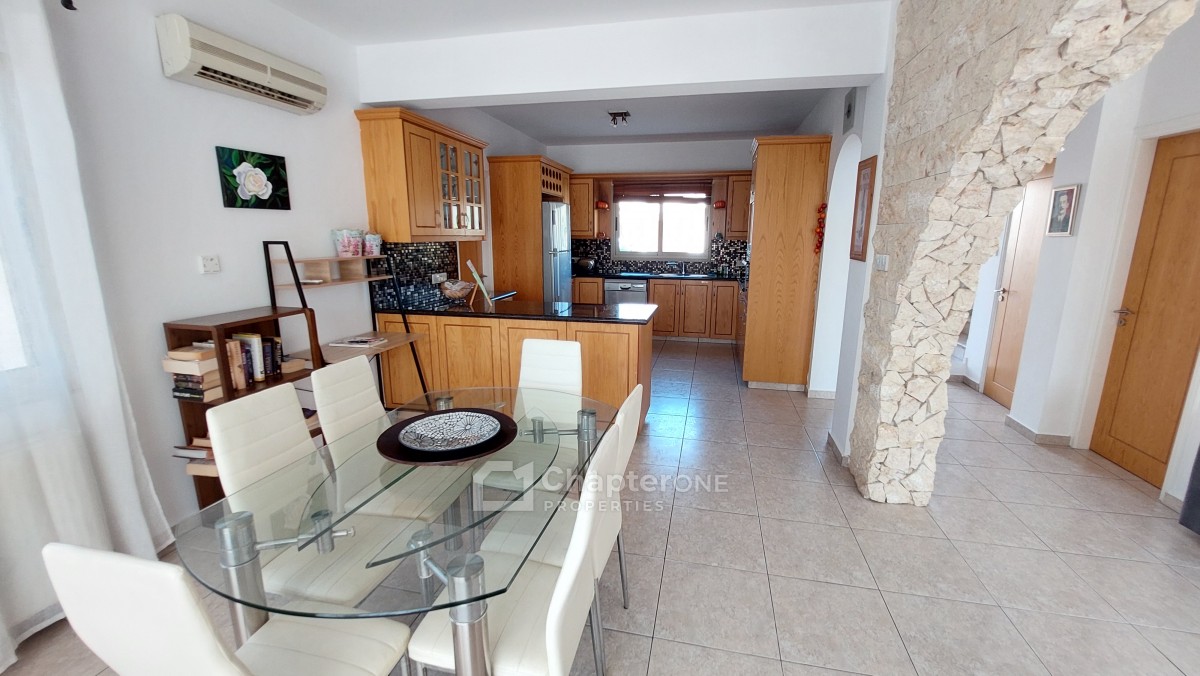 Detached Villa For Sale  in  Peyia