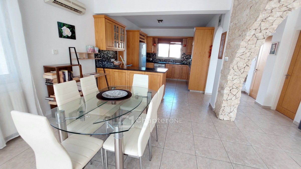Detached Villa For Sale  in  Peyia