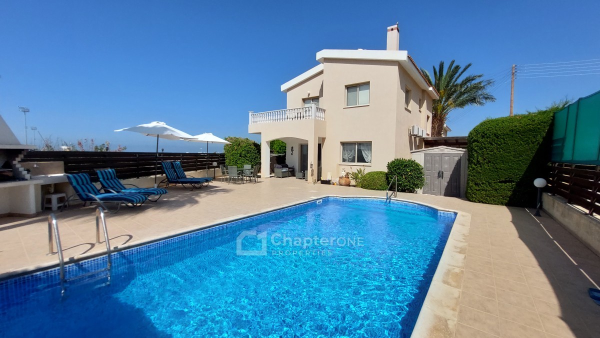 Detached Villa For Sale  in  Peyia