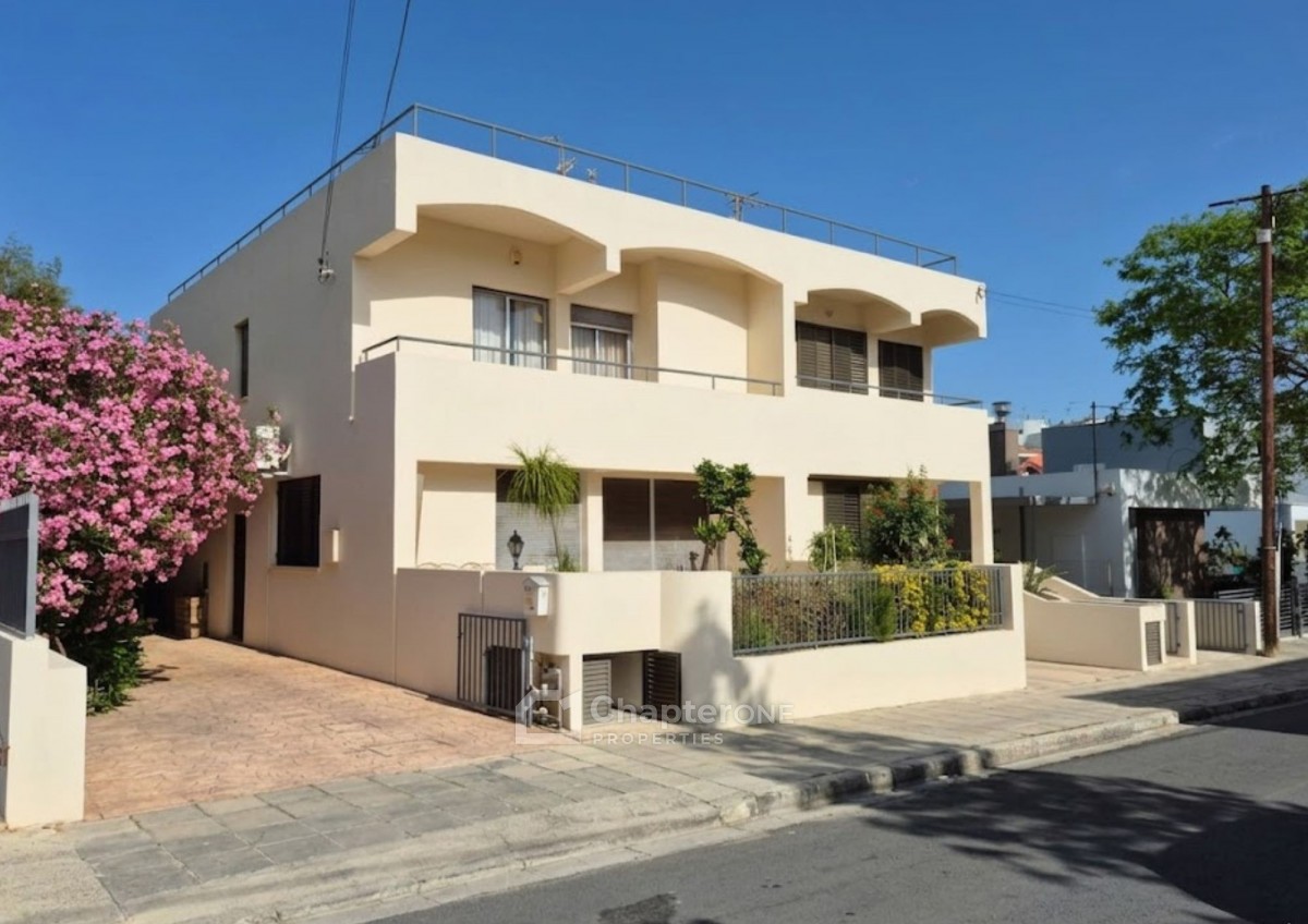 Townhouse For Sale  in  Nicosia - Lykabittos