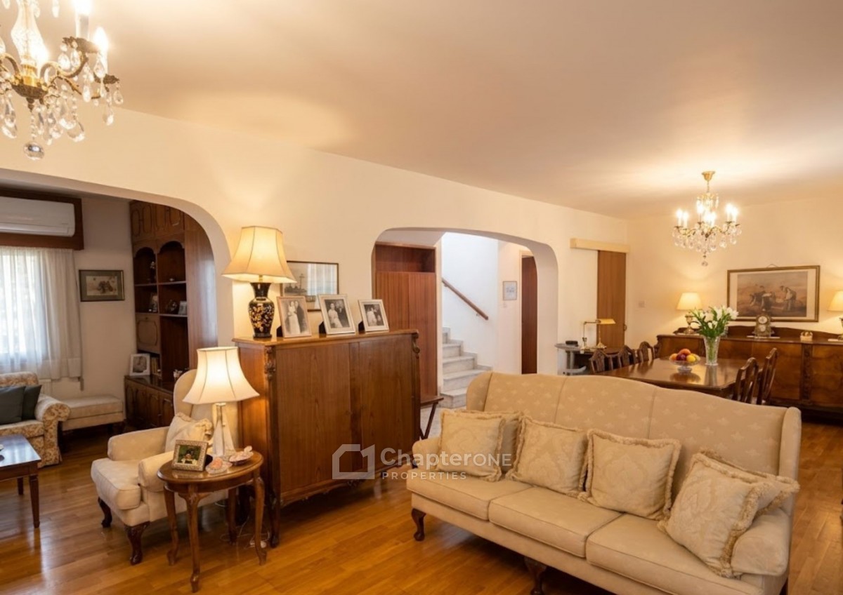 Building For Sale  in  Nicosia - Lykabittos