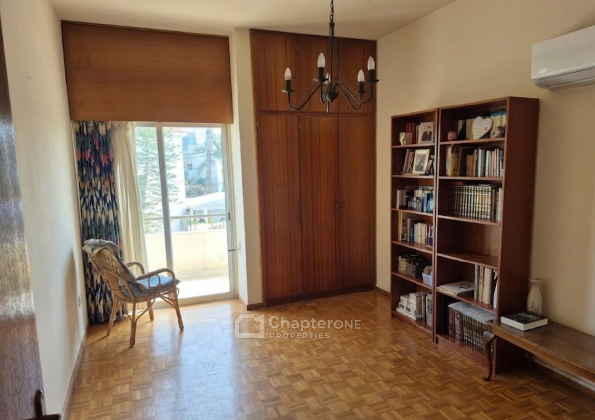 Building For Sale  in  Nicosia - Lykabittos