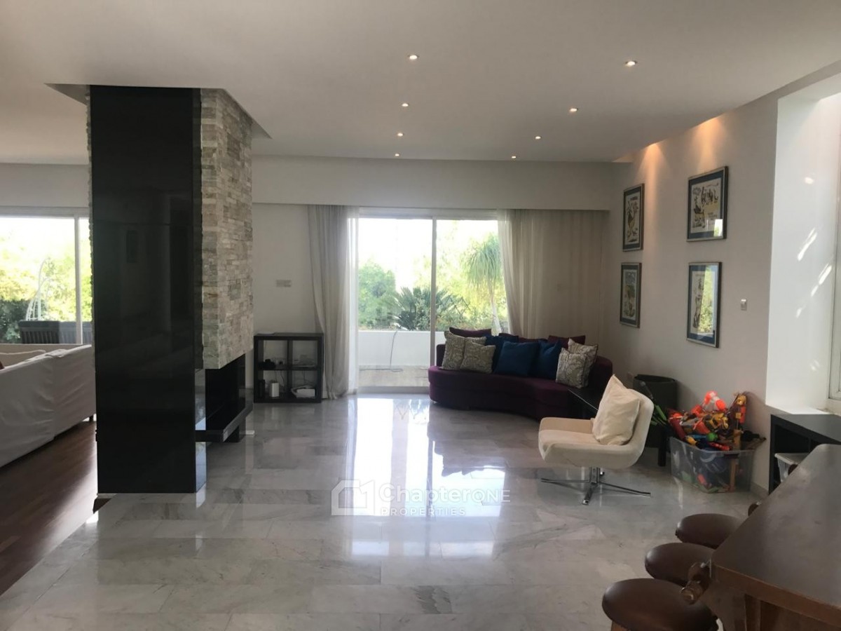 Detached Villa For Sale  in  Egkomi