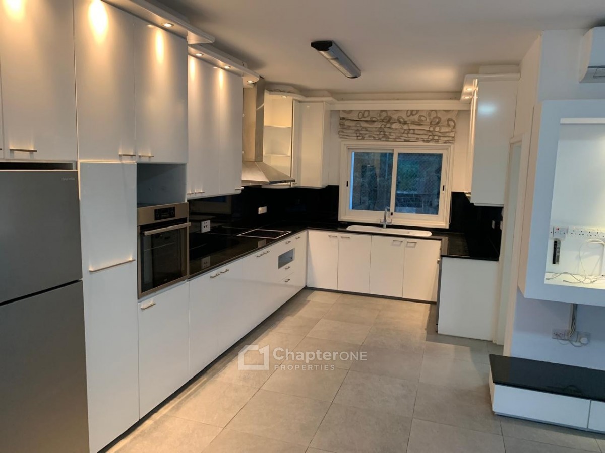 Detached Villa For Sale  in  Egkomi