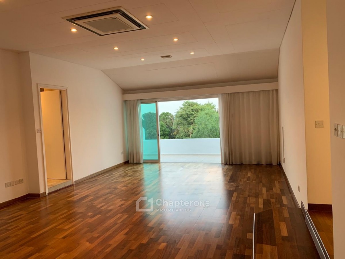Detached Villa For Sale  in  Egkomi