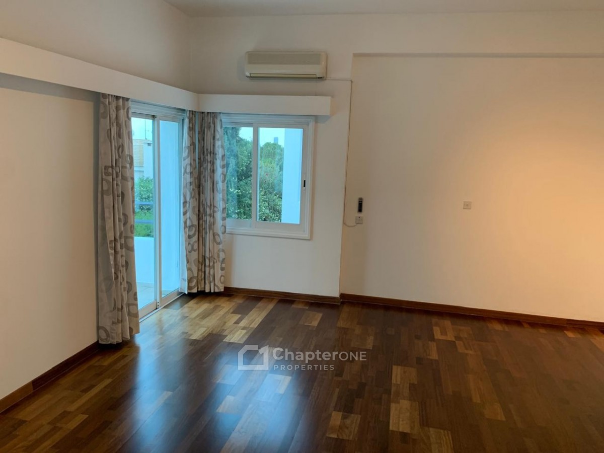 Detached Villa For Sale  in  Egkomi