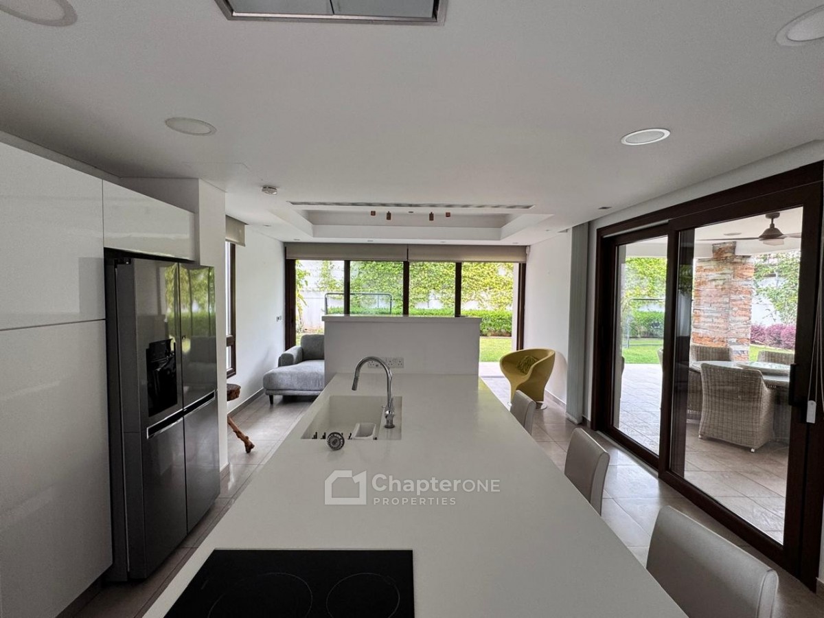 Detached Villa For Sale  in  Egkomi
