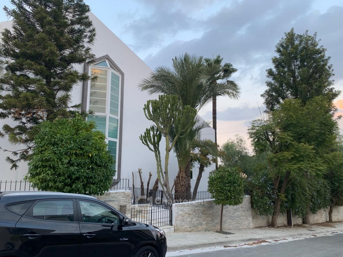 Detached Villa For Sale  in  Egkomi