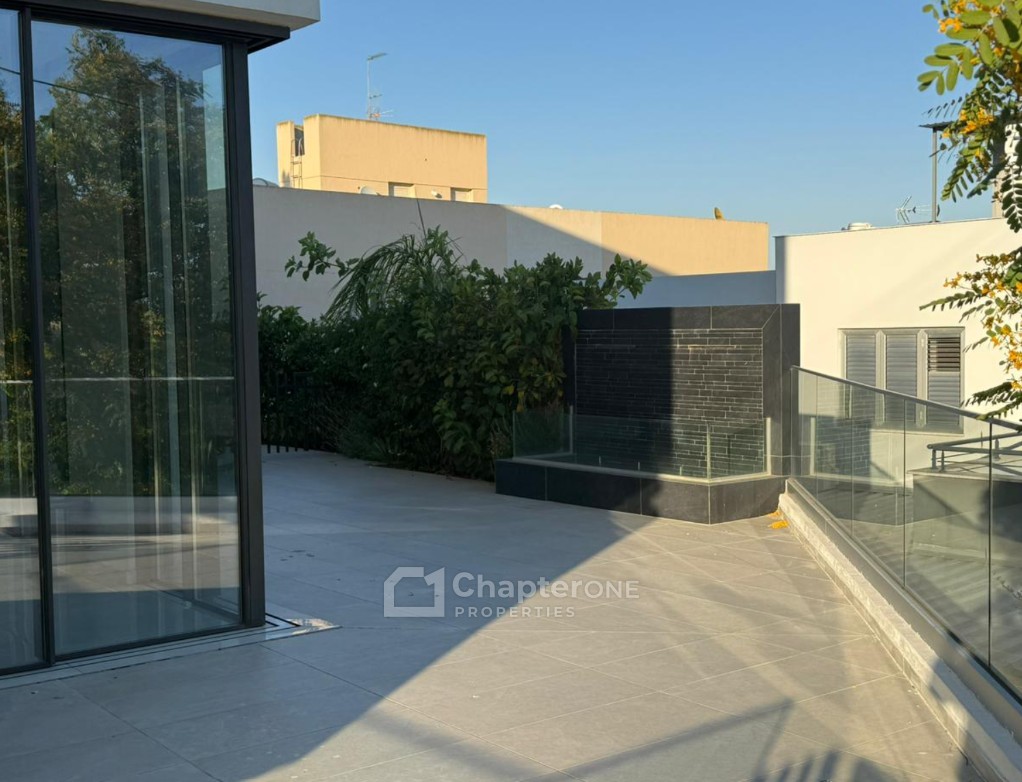 Detached Villa For Rent  in  Palouriotissa