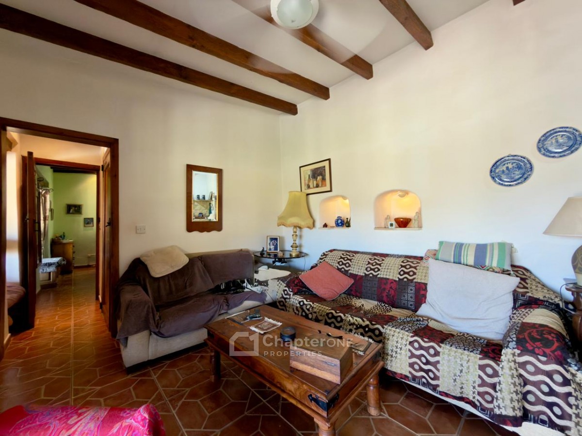 Traditional House For Sale  in  Episkopi