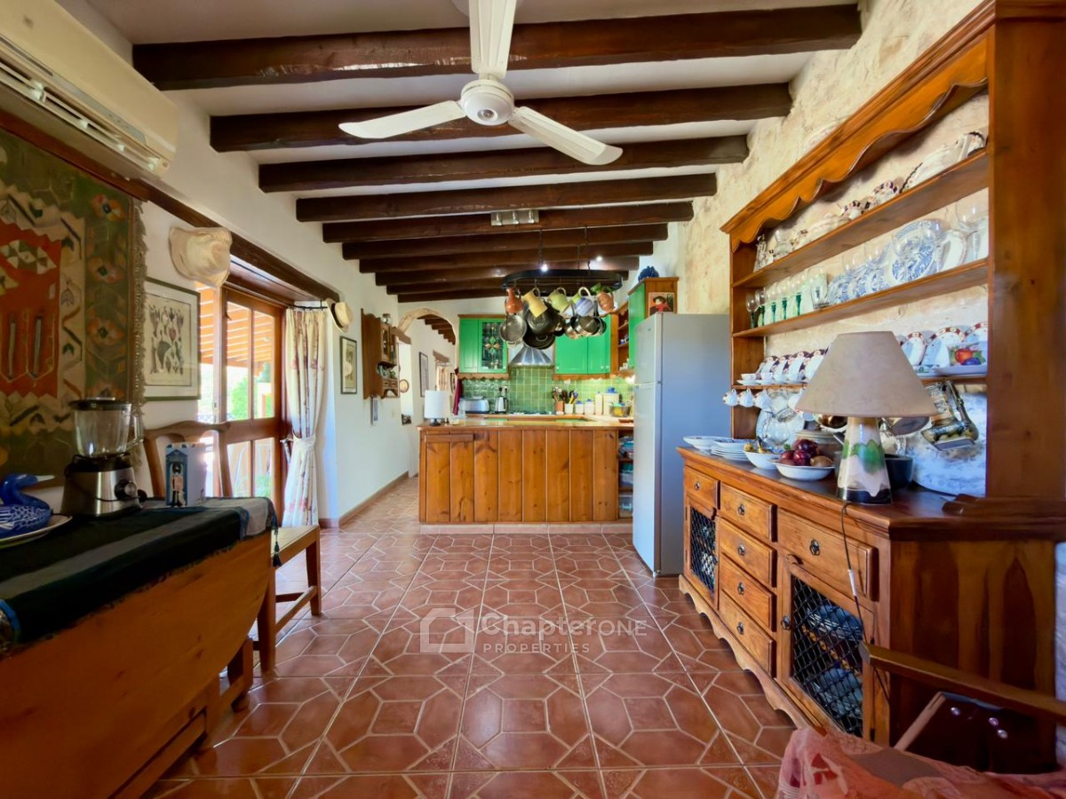 Traditional House For Sale  in  Episkopi