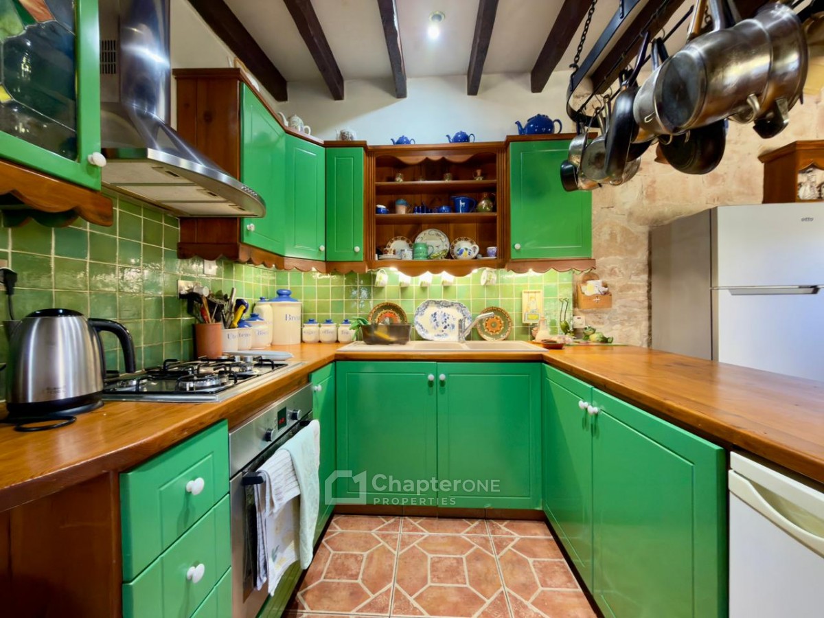 Traditional House For Sale  in  Episkopi