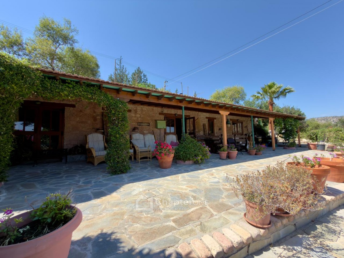 Traditional House For Sale  in  Episkopi