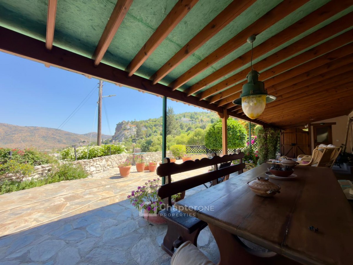 Traditional House For Sale  in  Episkopi