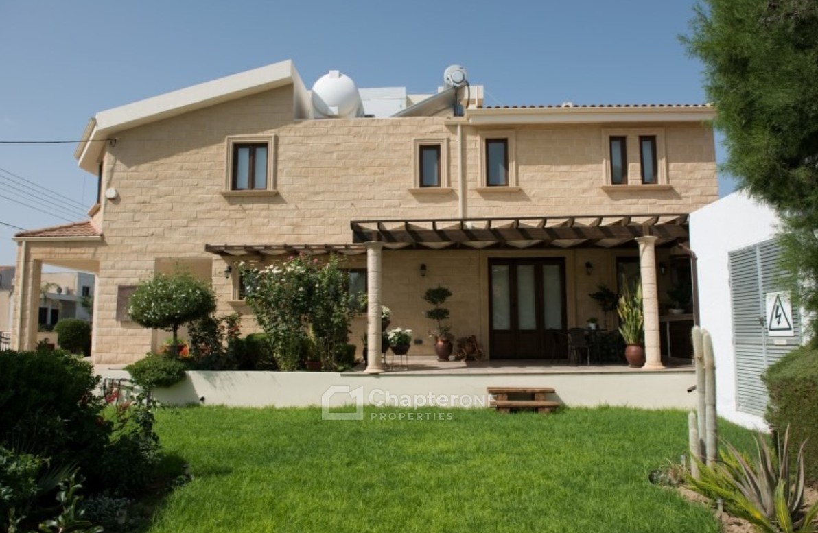 Detached Villa For Rent  in  Strovolos - Archangelos