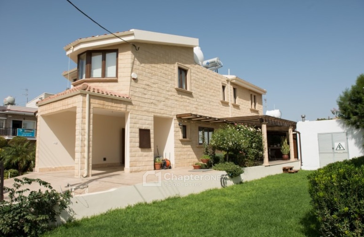 Detached Villa For Rent  in  Strovolos - Archangelos