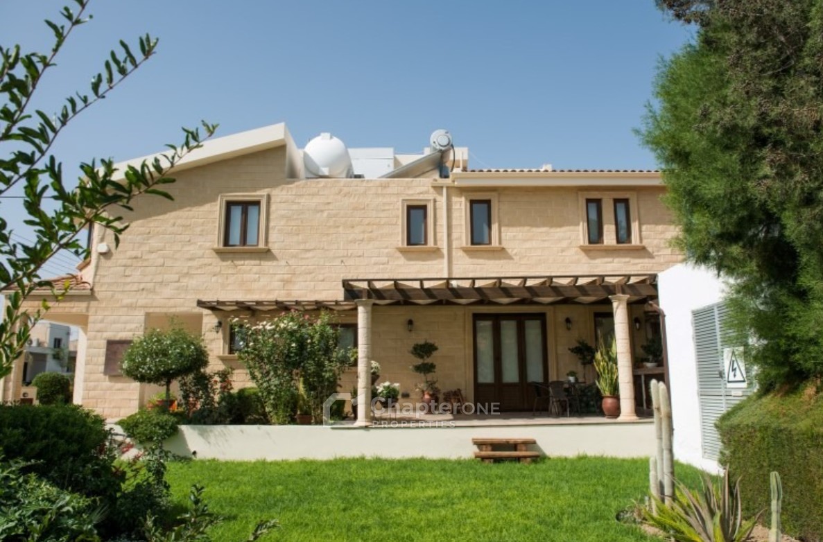 Detached Villa For Rent  in  Strovolos - Archangelos