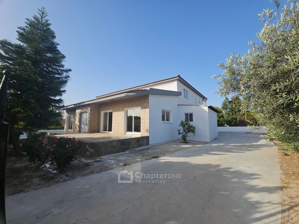 Detached Villa For Sale  in  Select Location